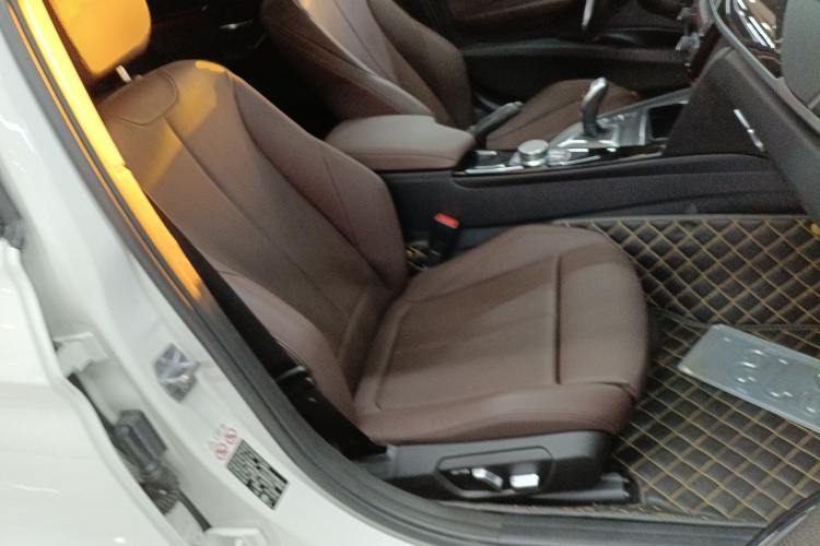 宝马3系 2018款 320Li 领先型M运动套装局部细节41