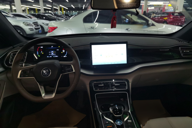 比亚迪 秦PLUS 2023款 冠军版 DM-i 120KM领先型中控内饰12