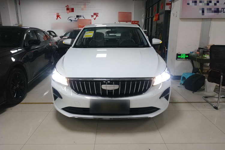 吉利汽车 帝豪 2026款 第4代 400万纪念款 1.5L 手动超越型车身外观2