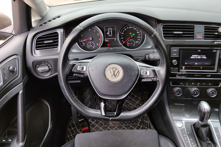 大众 高尔夫 2018款  230TSI 自动豪华型局部细节13