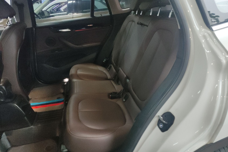 宝马X1 2020款 sDrive20Li 时尚型中控内饰21