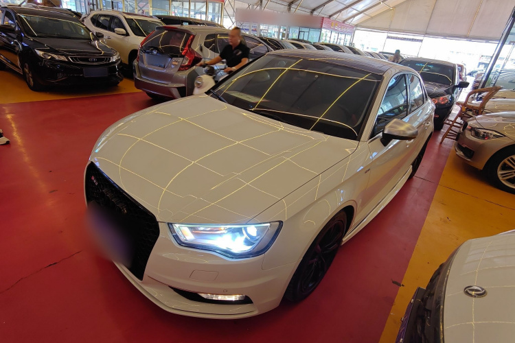 奥迪A3 2016款 Limousine 35 TFSI 风尚型车身外观1