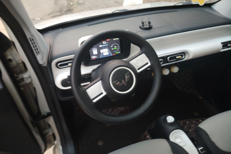 五菱汽车 宏光MINIEV 2024款 第三代 215km 青春版中控内饰13