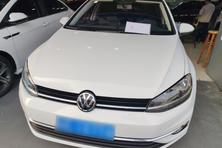 大众 高尔夫 2018款 230TSI 自动舒适型车身外观2