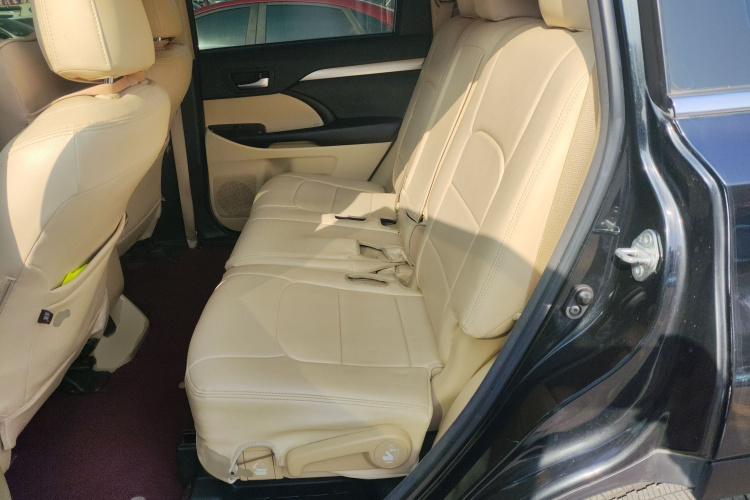 丰田 汉兰达 2018款 2.0T 四驱豪华版 7座 国VI中控内饰7004