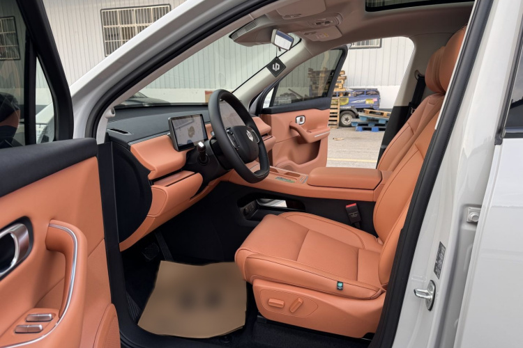 零跑汽车 零跑C10 2026款 605激光雷达版中控内饰7003