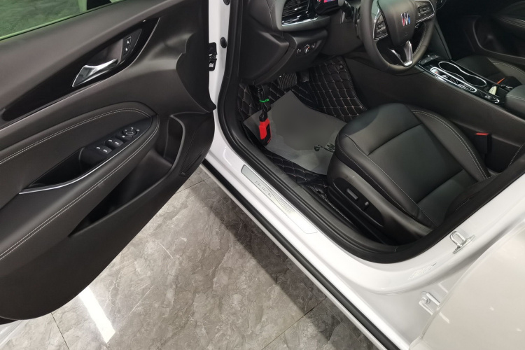 别克 君威 2024款 改款 25T 超享版中控内饰20