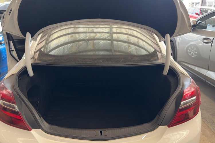 别克 君威 2015款 1.6T 领先技术型局部细节23