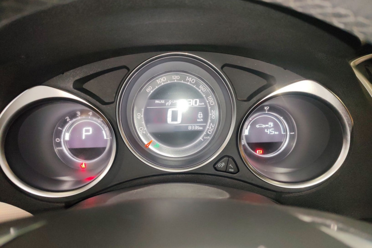 雪铁龙C4L 2016款 1.6T 自动精英型局部细节14