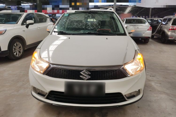 铃木 天语 SX4 2013款 1.6L 手动酷锐型车身外观2