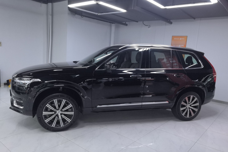 沃尔沃XC90 2023款 B6 智雅豪华版 7座车身外观6004