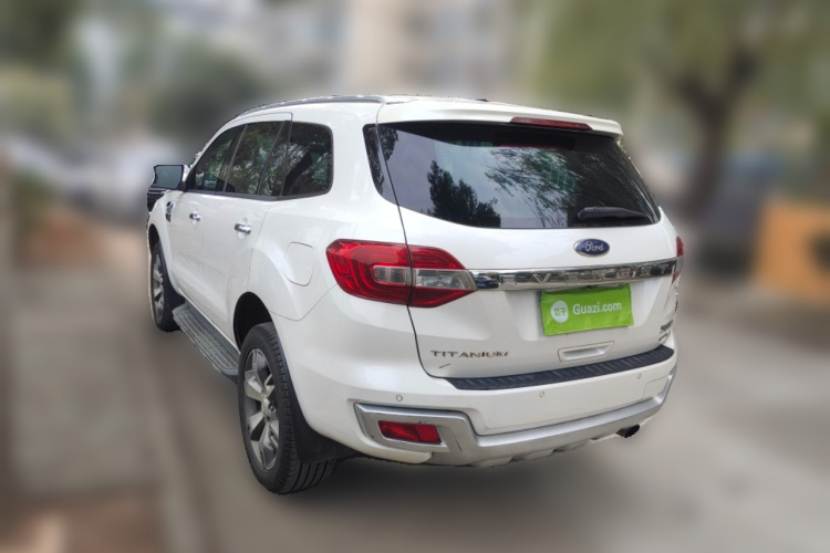 福特 撼路者 2017款 2.0T 汽油自动四驱旗舰版 7座车身外观6003