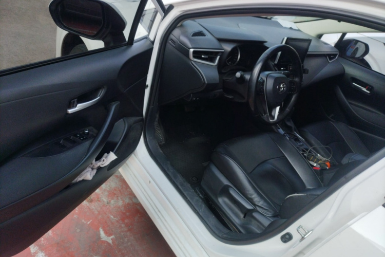 丰田 卡罗拉 2021款 1.2T S-CVT 精英版中控内饰20