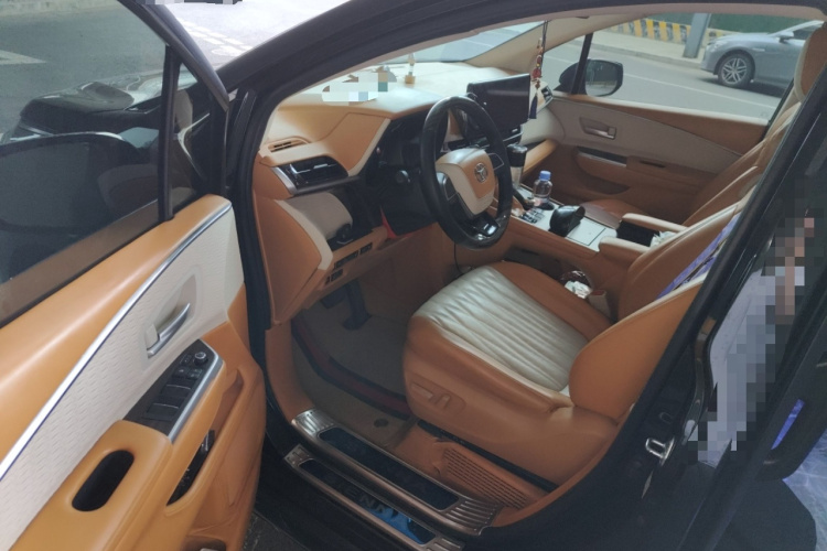 丰田 赛那SIENNA 2021款 2.5L混动 尊贵版中控内饰7003