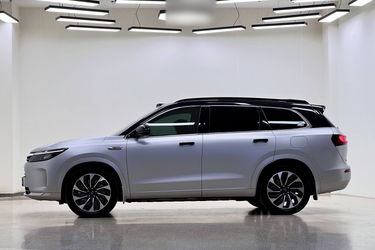 鸿蒙智行 问界M7 2024款 1.5T 智驾四驱Max版 5座车身外观6005