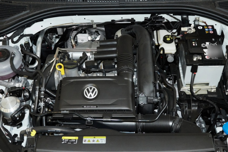 捷达VA7 2025款 1.4T 听劝版中控内饰7002