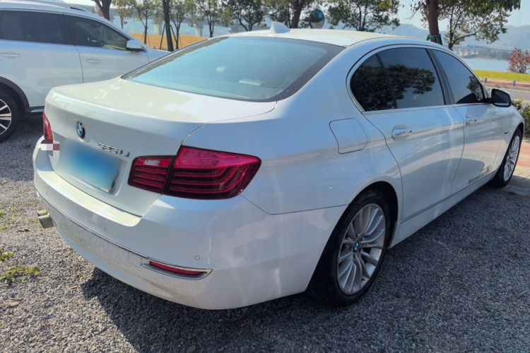 宝马5系 2017款 525Li 豪华设计套装车身外观7