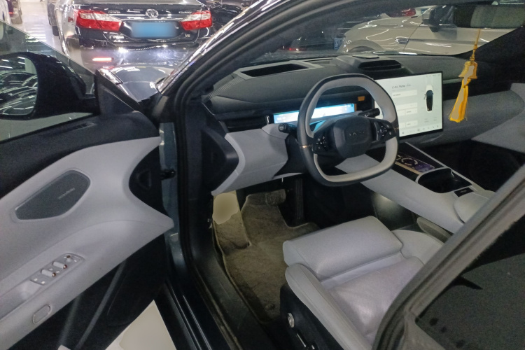 领克Z10 2024款 95kWh 702km四驱智驾Ultra中控内饰20