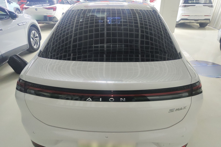 埃安 AION S MAX 2024款 70 星辰版车身外观6