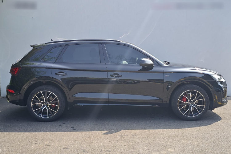 奥迪Q5L 2024款 45 TFSI 豪华动感型车身外观6002