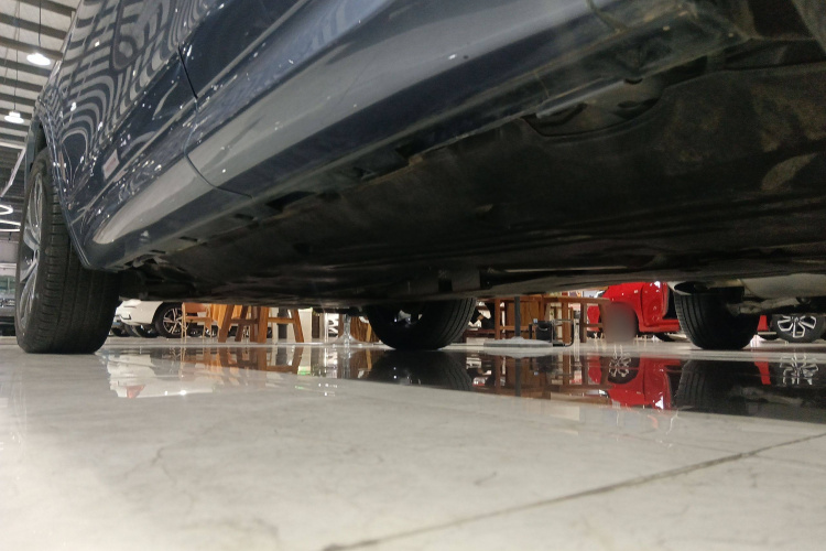 路虎 发现运动版 2022款 249PS R-Dynamic S 性能版 5座局部细节9002