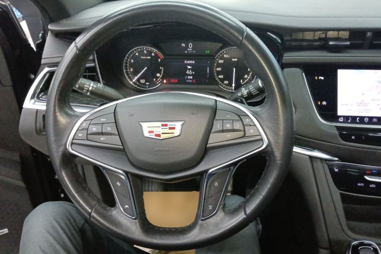 凯迪拉克XT5 2022款 2.0T 两驱豪华型中控内饰13