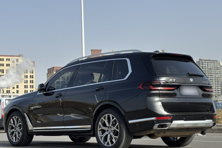 宝马X7 2023款 xDrive40i 领先型豪华套装车身外观6004