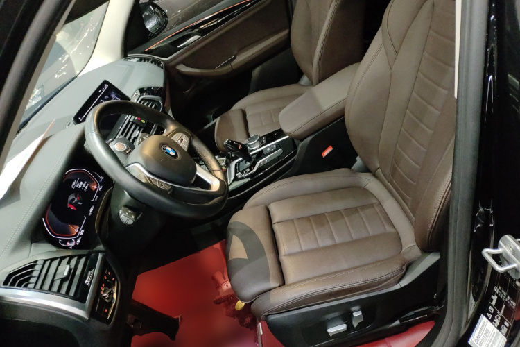 宝马X3 2021款 改款 xDrive25i M运动套装中控内饰19