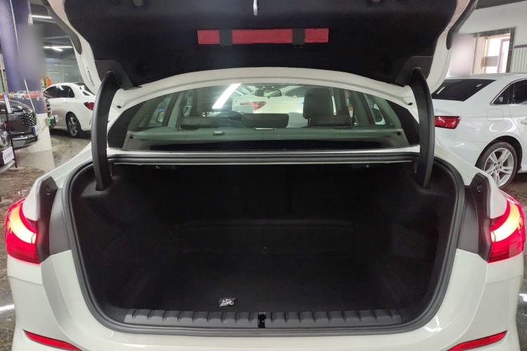 宝马2系(进口) 2021款 225i 四门轿跑车 M运动套装机舱底盘23