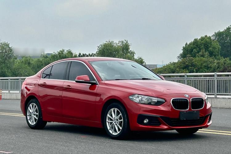 宝马1系 2018款 118i 时尚型车身外观6002