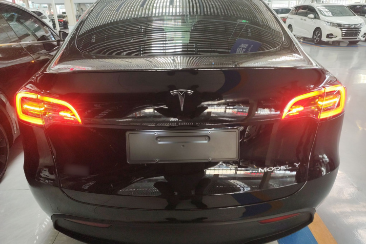 特斯拉 Model Y 2022款 改款 后轮驱动版车身外观6004