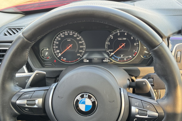 宝马3系 2018款 320Li 领先型M运动套装中控内饰7010