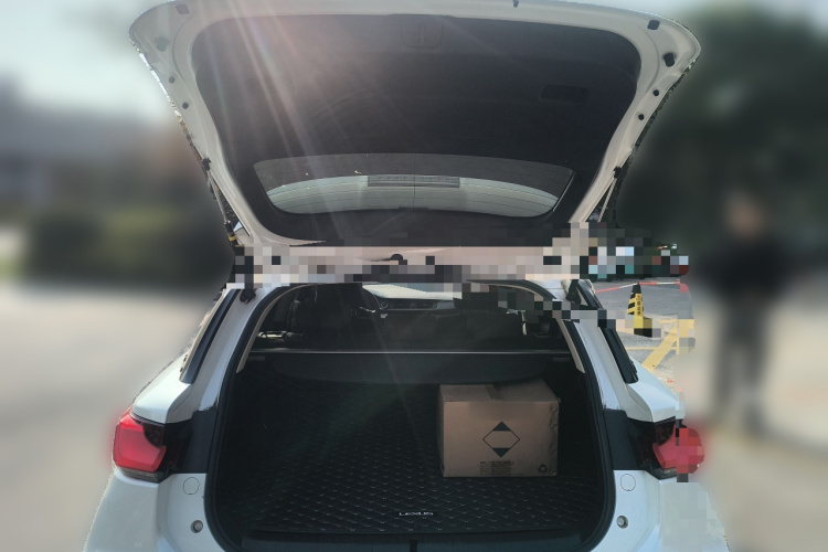 雷克萨斯CT 2017款 CT200h 精英版 单色 国V中控内饰23