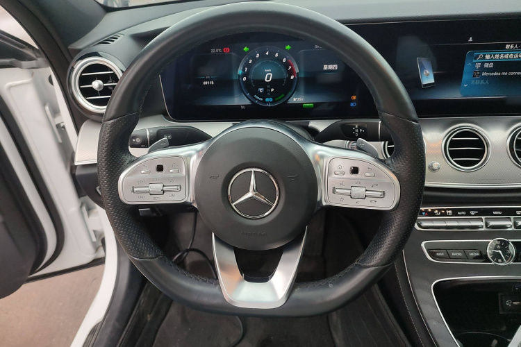 奔驰E级(进口) 2019款 E 260 运动版局部细节13