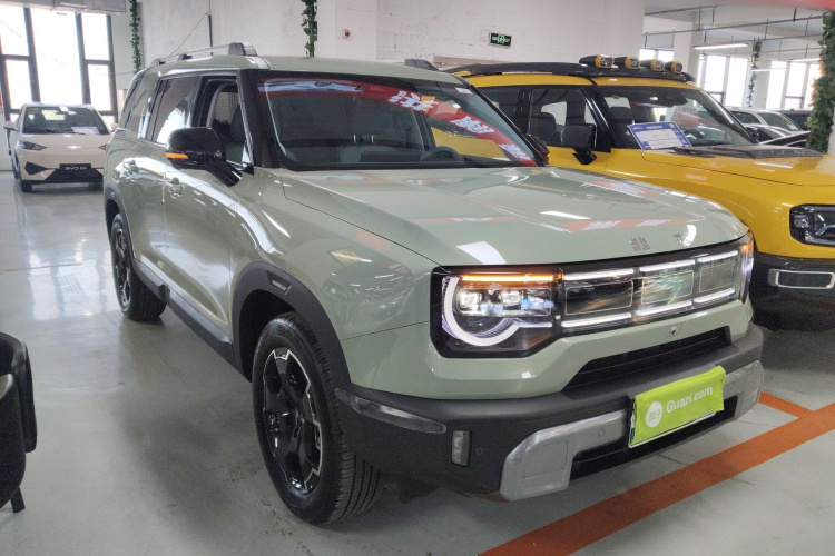 北京越野 北京BJ30 2024款 1.5T 魔核电驱进阶版车身外观3