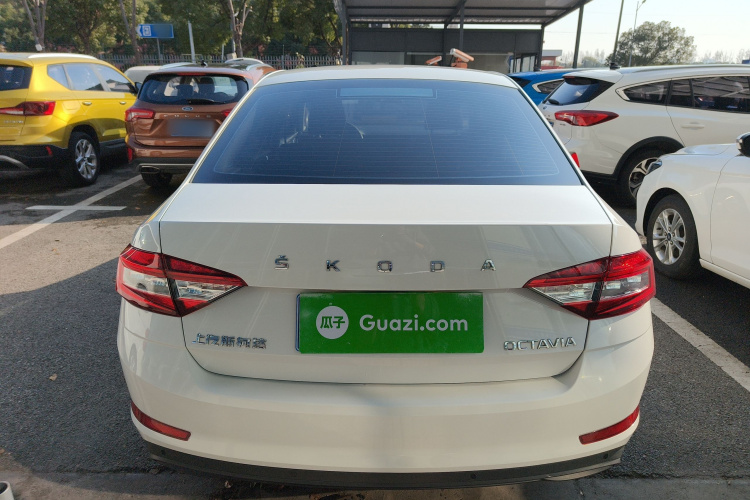 斯柯达 明锐 2019款 1.5L 自动智行舒适版 国VI车身外观6004