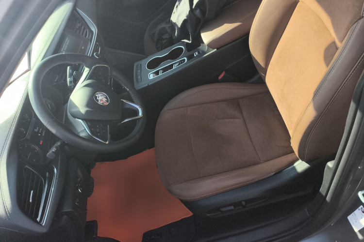 别克 君威 2023款 552T 智享型中控内饰19