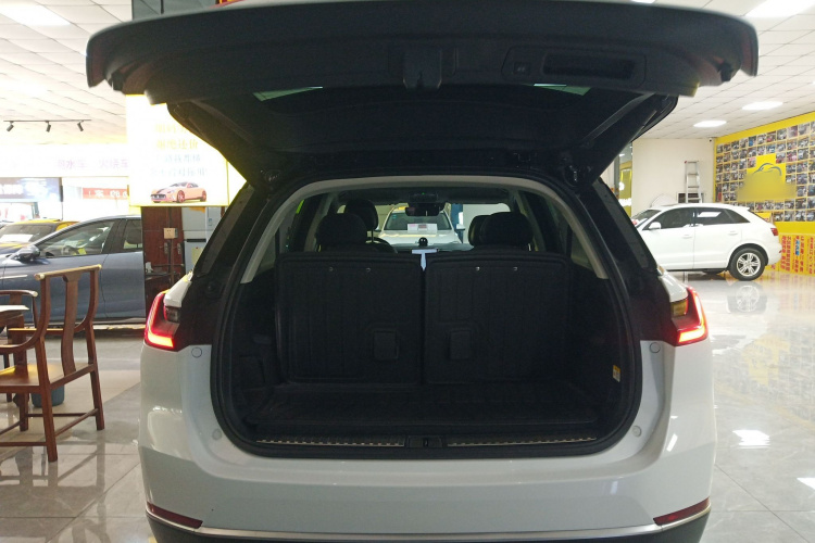 蔚来ES8 2020款 450KM 六座版机舱底盘23