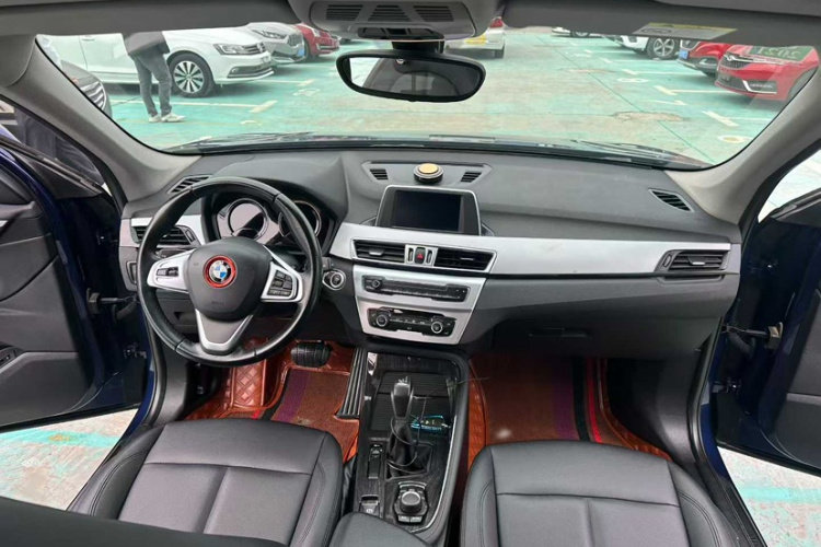 宝马X1 2019款 sDrive20Li 领先型中控内饰7001