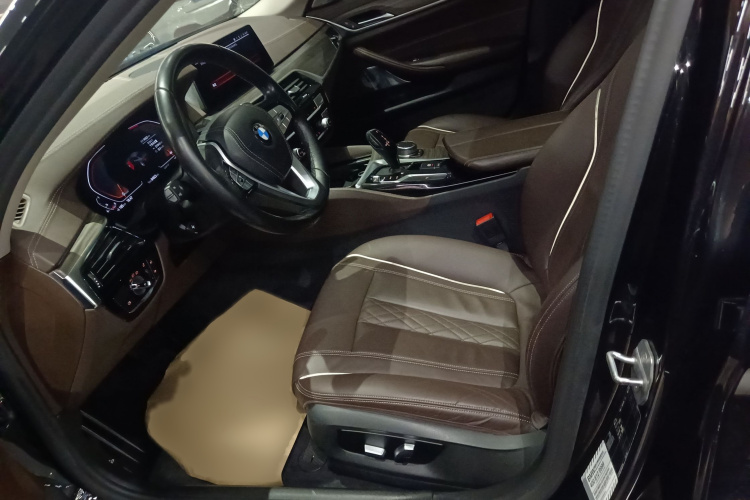 宝马5系 2020款 530Li 领先型 豪华套装局部细节19