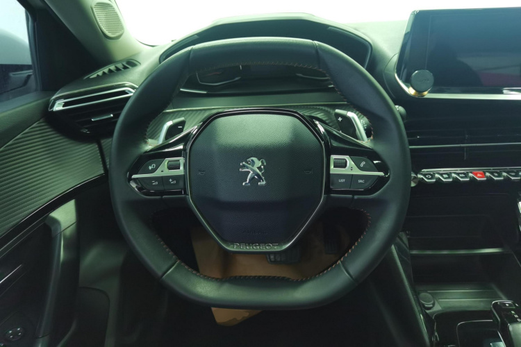 标致2008 2020款 230THP 风尚天窗版中控内饰13