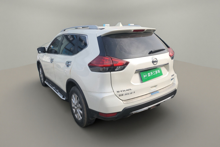 日产 奇骏 2021款 2.0L CVT 2WD XL ITS智联舒适版车身外观5