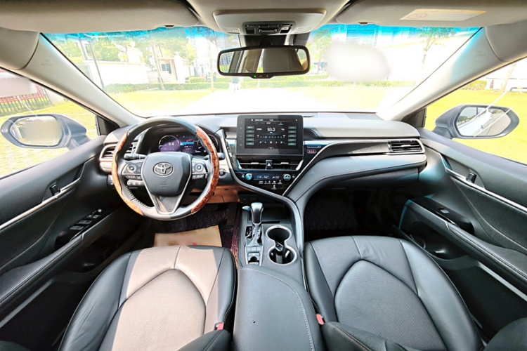 丰田 凯美瑞 2021款 2.5G 豪华版中控内饰7001