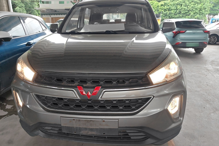 五菱汽车 五菱宏光S3 2018款 1.5L 手动豪华型 国V车身外观6001