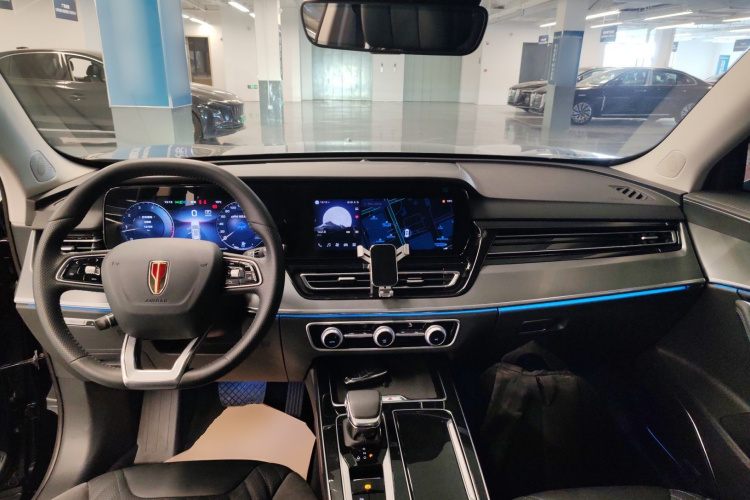 红旗HS5 2023款 2.0T 旗享Pro版中控内饰12