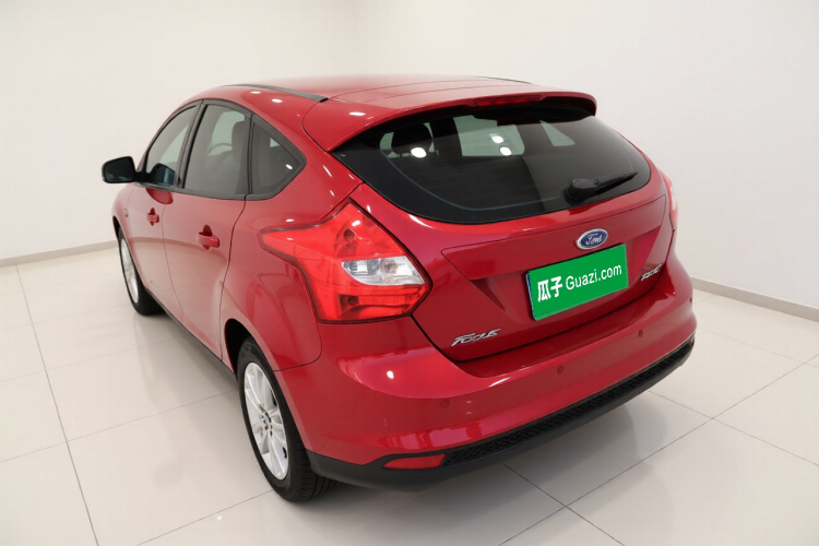 福特 福克斯 2012款 两厢 1.6L 手动舒适型车身外观5