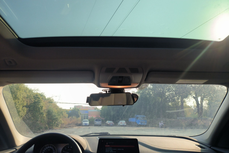 宝马1系 2021款 120i M运动曜夜版中控内饰22