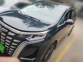 腾势D9 2022款 DM-i 970 四驱旗舰型