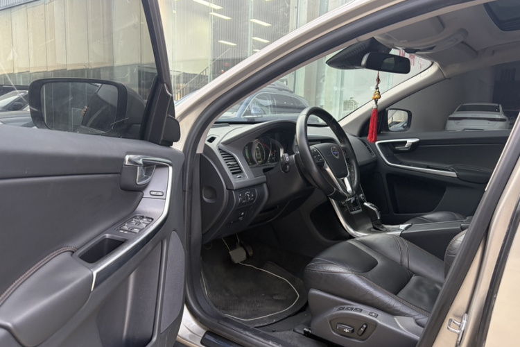 沃尔沃XC60(进口) 2014款 T5 智雅版中控内饰7004