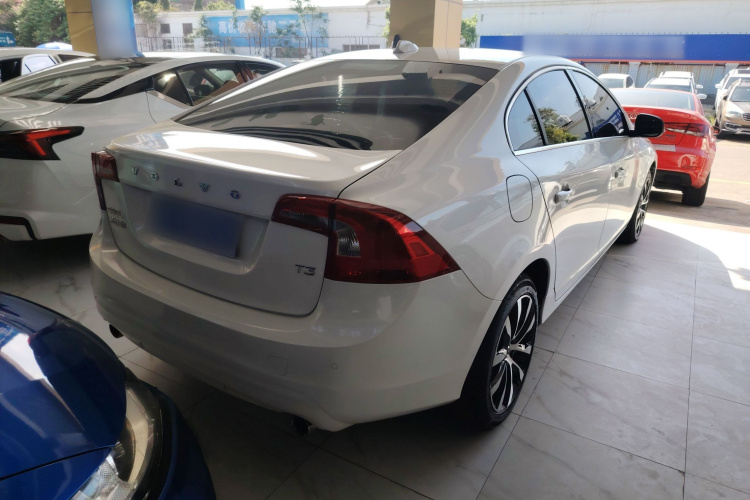 沃尔沃S60 2018款 S60L T3 智进进取版车身外观6005